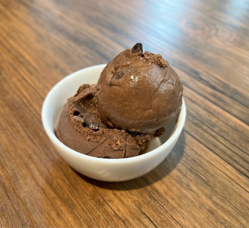 بستنی شکلاتی