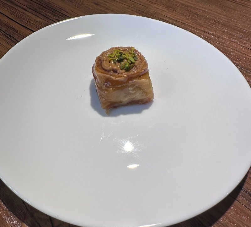 سارای گردو با روکش لوتوس
